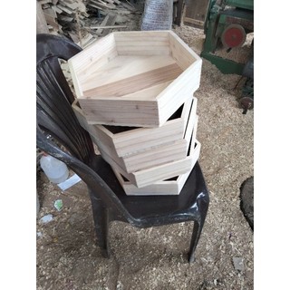 khay lục giác ngang 38 cm cao 8cm.