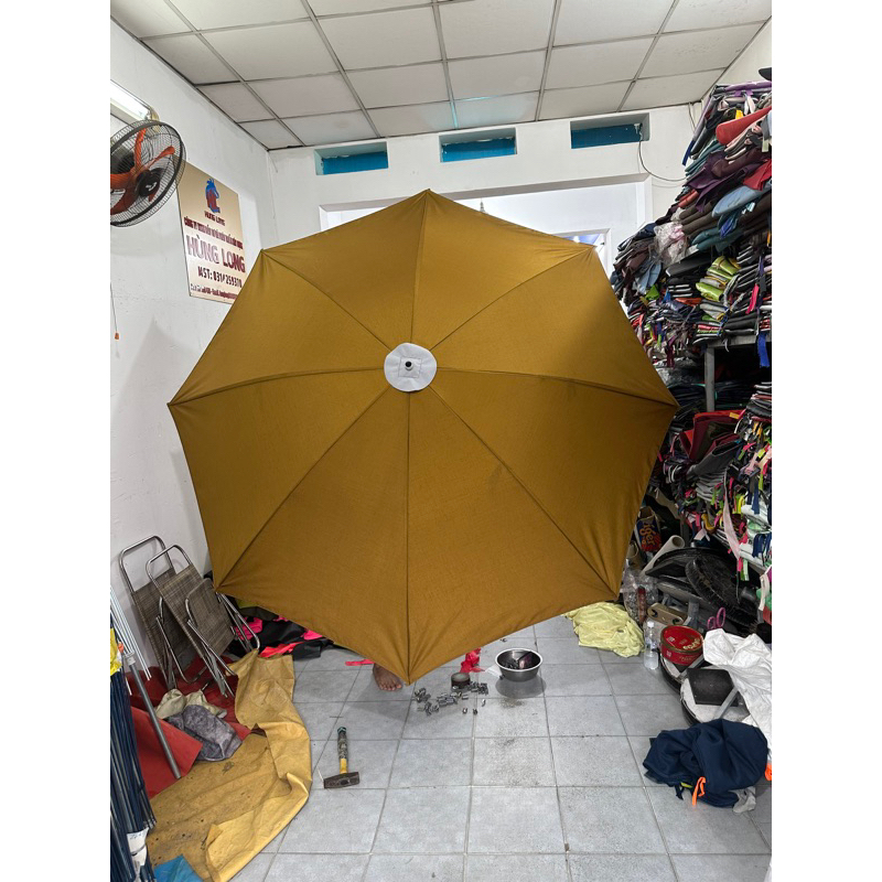 Ô dù 2m7-8 nan màu vàng vải bố dày tốt chống nước tuyệt đối