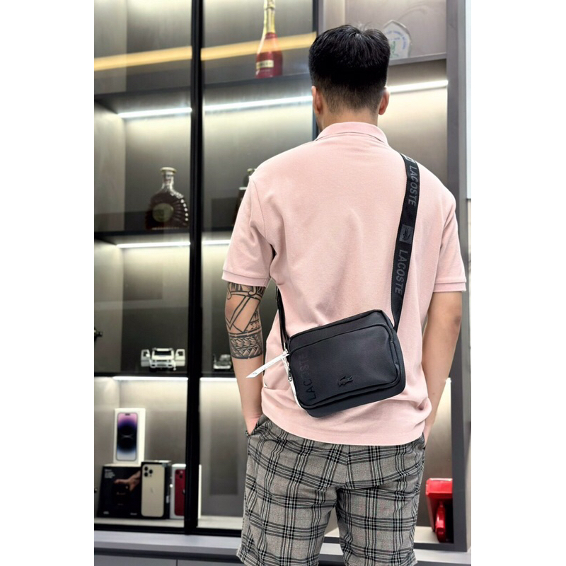Túi đeo chéo LC Classic thiết kế đơn giản dây đeo chắc chắn form đẹp - Túi chéo màu đen chất liệu da si BÁNH MÌ STORE