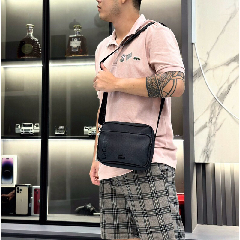 Túi đeo chéo LC Classic thiết kế đơn giản dây đeo chắc chắn form đẹp - Túi chéo màu đen chất liệu da si BÁNH MÌ STORE