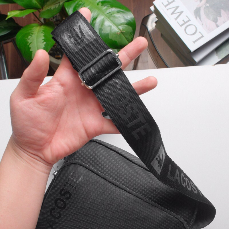 Túi đeo chéo LC Classic thiết kế đơn giản dây đeo chắc chắn form đẹp - Túi chéo màu đen chất liệu da si BÁNH MÌ STORE