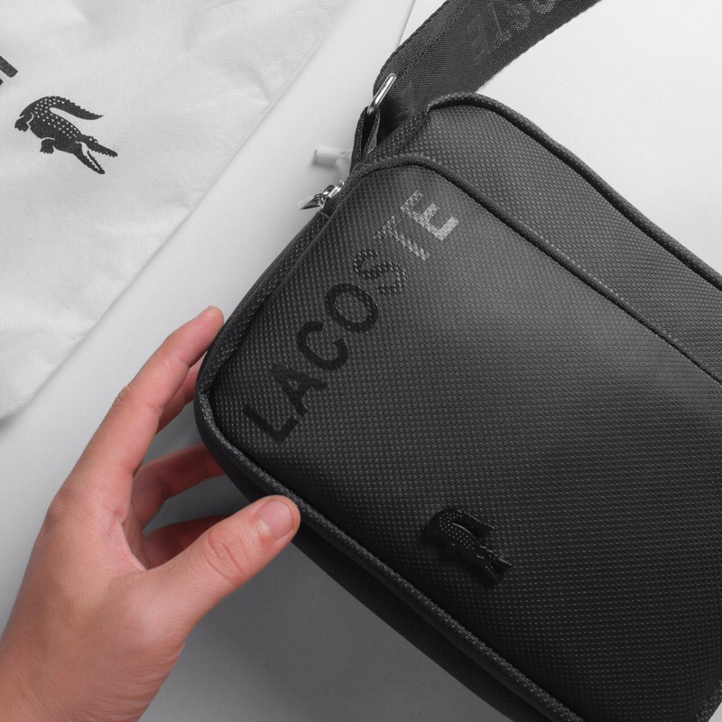 Túi đeo chéo LC Classic thiết kế đơn giản dây đeo chắc chắn form đẹp - Túi chéo màu đen chất liệu da si BÁNH MÌ STORE