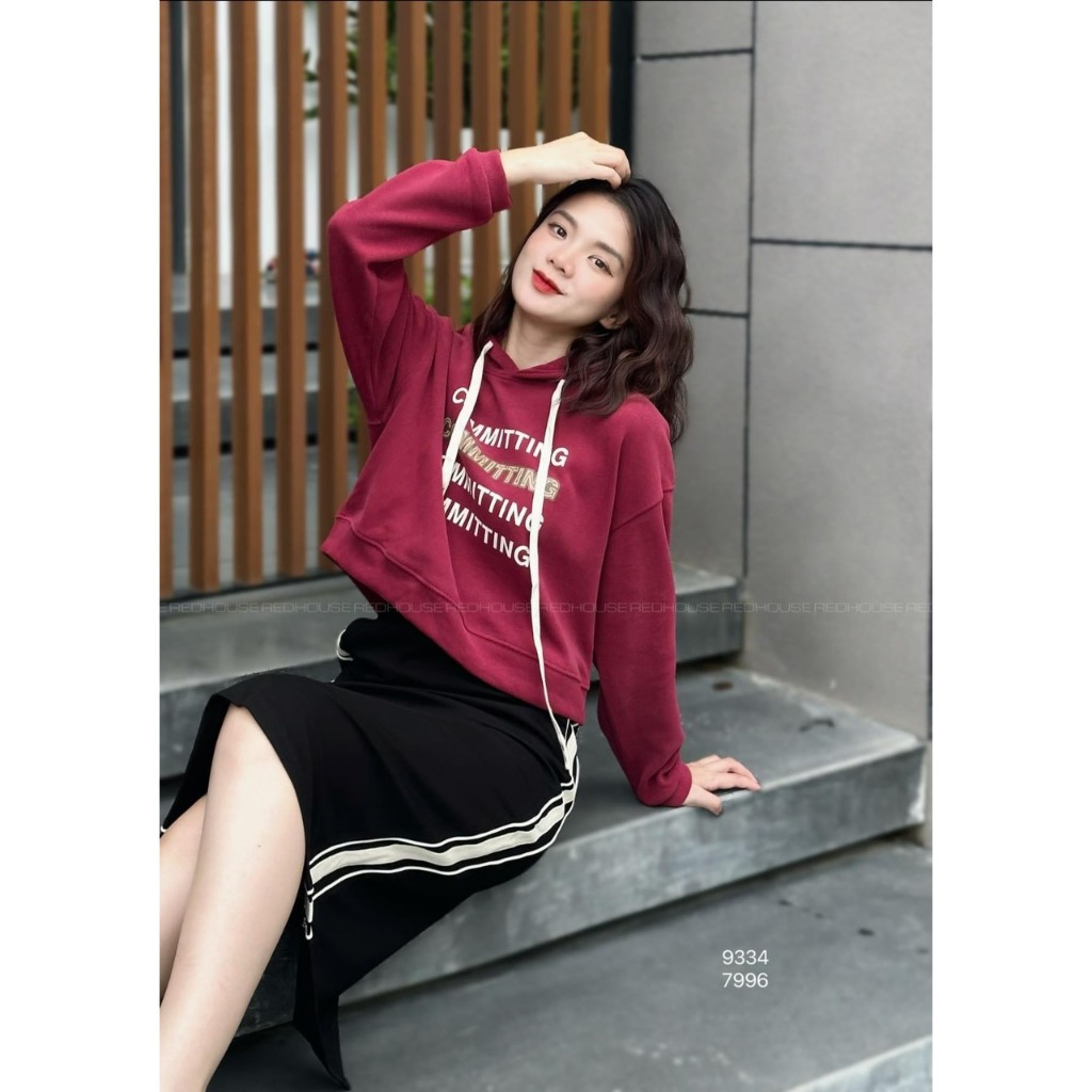 Áo nỉ mũ dáng vừa COMMITING