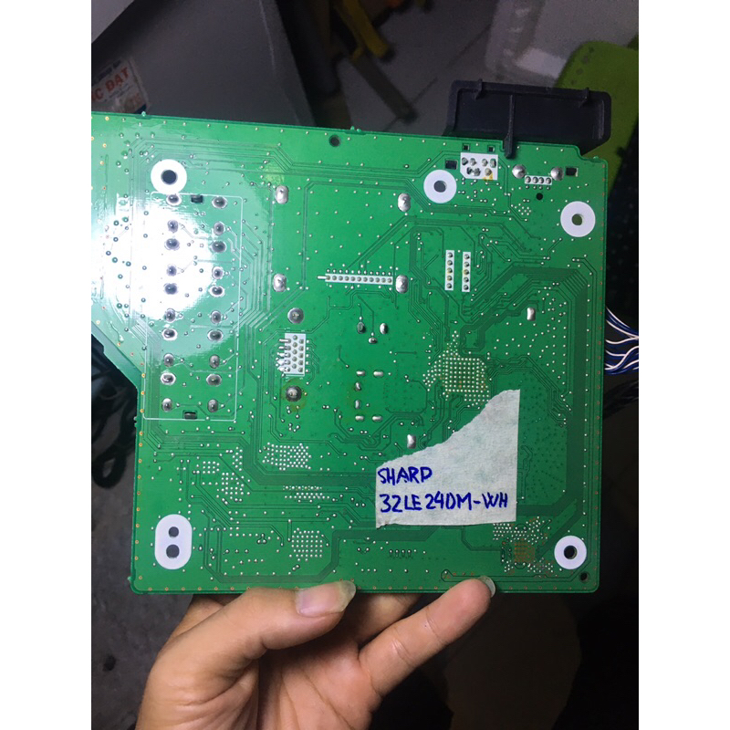 Bo xử lý tivi SHARP 32LE240M-WH