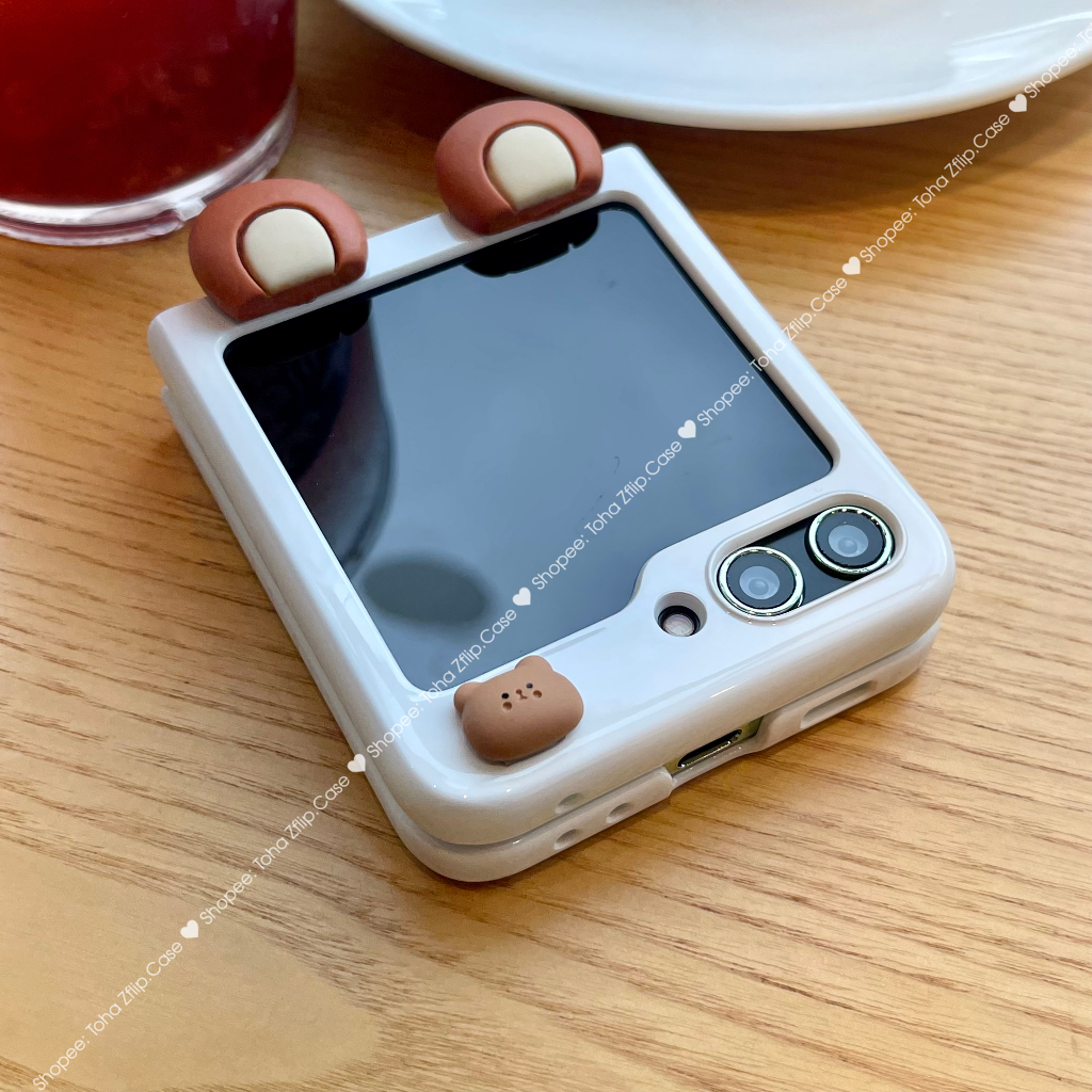 Ốp Lưng Samsung Z Flip 5 tai gấu siêu cute gắn Charm gấu nâu dễ thương kèm dây xách Z Flip5/ ZFlip 5