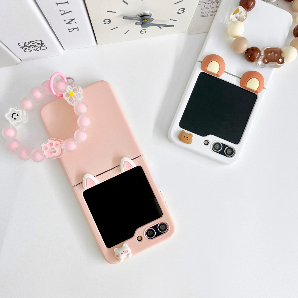 Ốp Lưng Samsung Z Flip 5 tai gấu siêu cute gắn Charm gấu nâu dễ thương kèm dây xách Z Flip5/ ZFlip 5