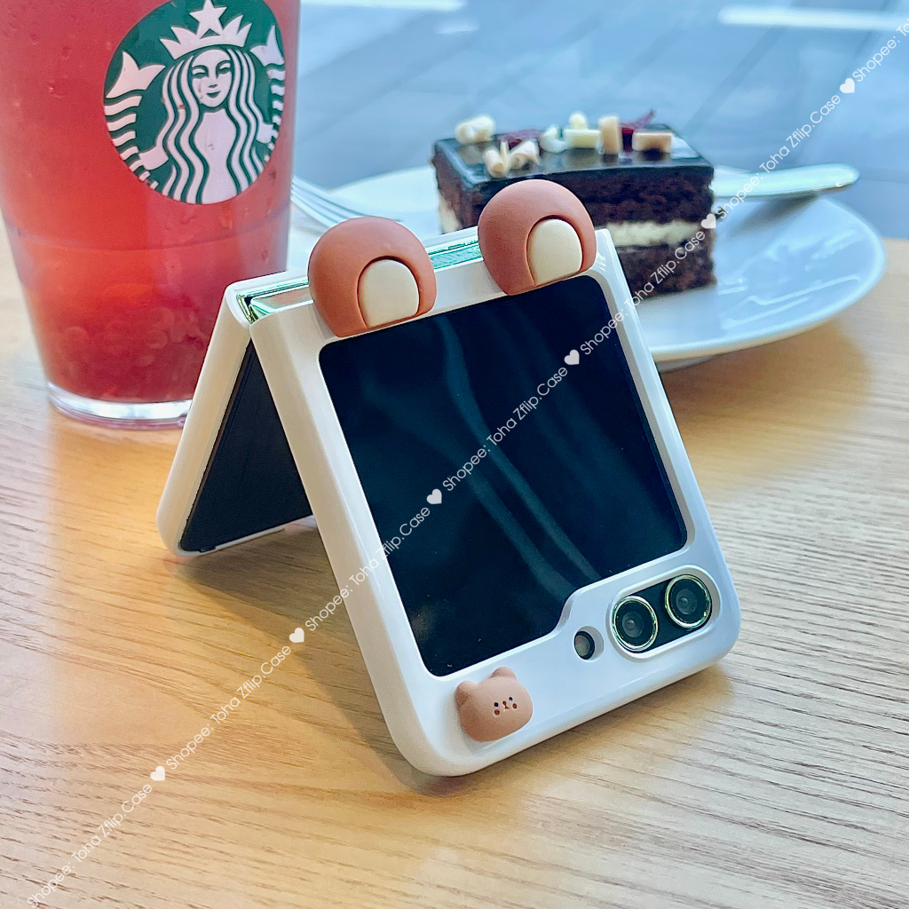 Ốp Lưng Samsung Z Flip 5 tai gấu siêu cute gắn Charm gấu nâu dễ thương kèm dây xách Z Flip5/ ZFlip 5