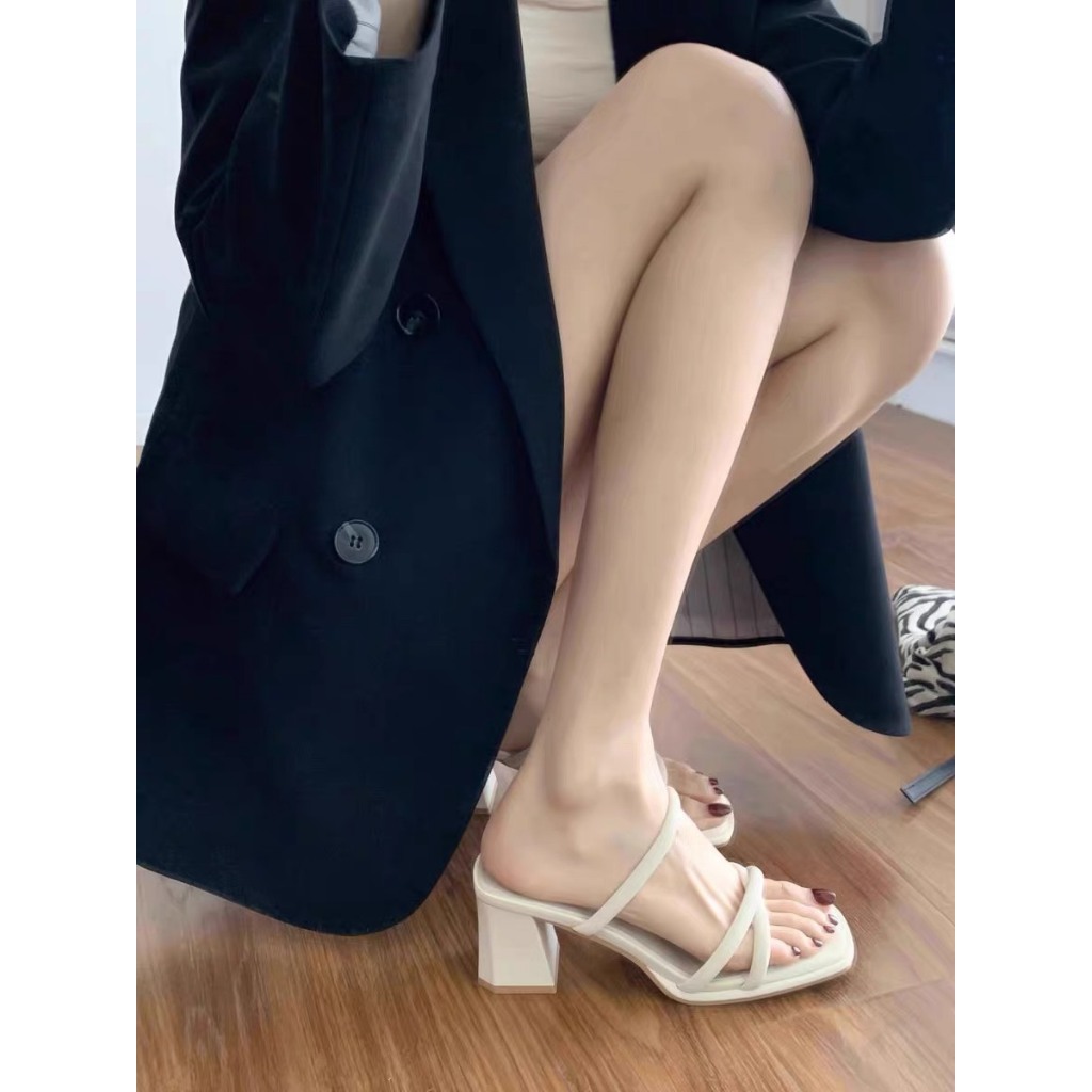 Dép cao gót classic 5cm - 2 Màu trắng đen - Size 35/39 - Quai chéo tinh tế - Sỏ ngón phong cách