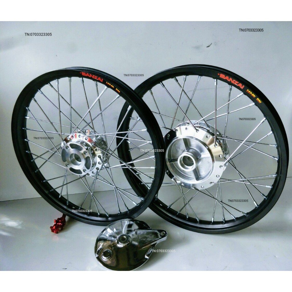 CẶP BÁNH CĂM SIRIUS .EXCITER 2010 NIỀN NHÔM BAN ZAI. DALE.SOLUTER. SHARK SPEED THÁI .CĂM ĐÙM MẠ CROM .KÈM MÁ .PÁT MÀU .