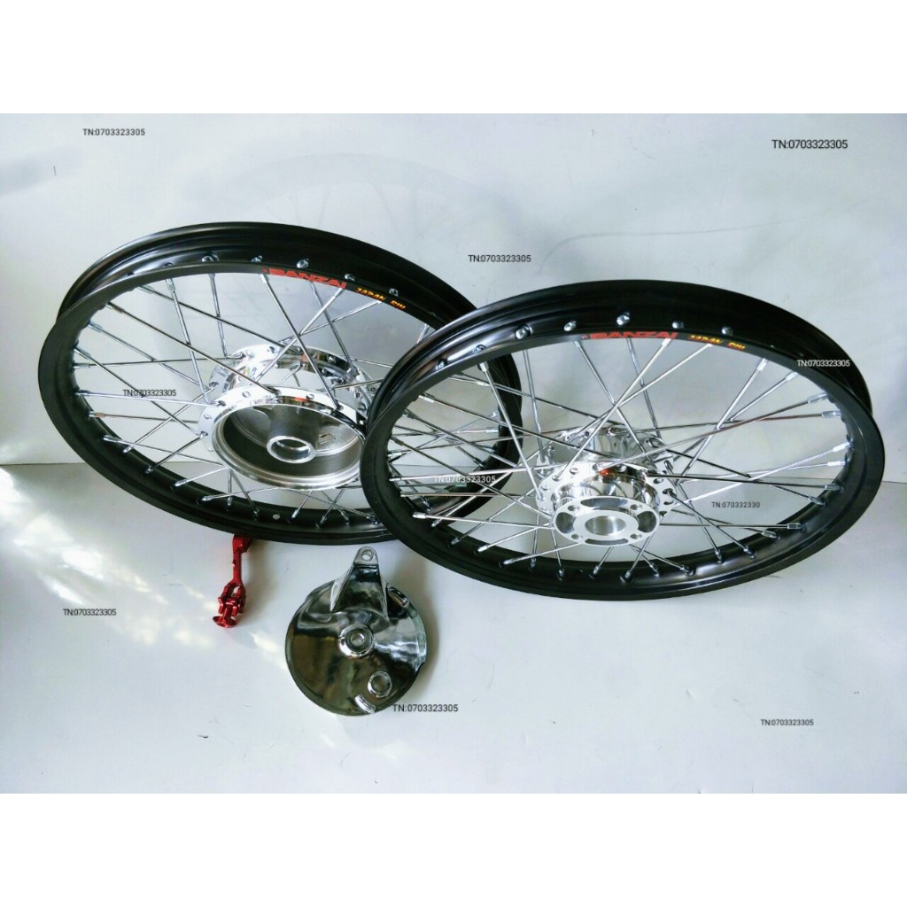 CẶP BÁNH CĂM SIRIUS .EXCITER 2010 NIỀN NHÔM BAN ZAI. DALE.SOLUTER. SHARK SPEED THÁI .CĂM ĐÙM MẠ CROM .KÈM MÁ .PÁT MÀU .