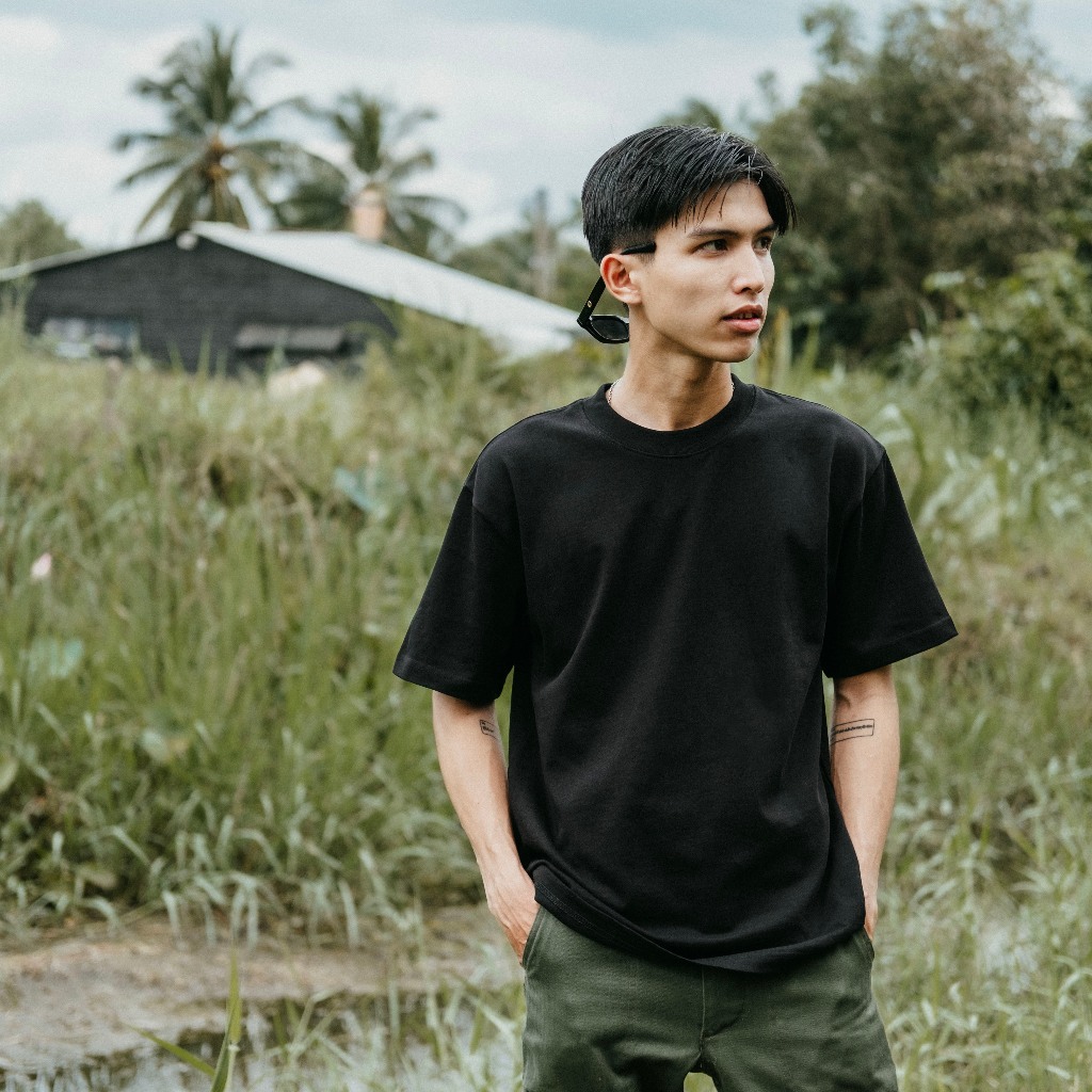 Áo thun Unisex, áo thun trơn cotton BASIC TEE Tshirt -  Form áo Regular fit