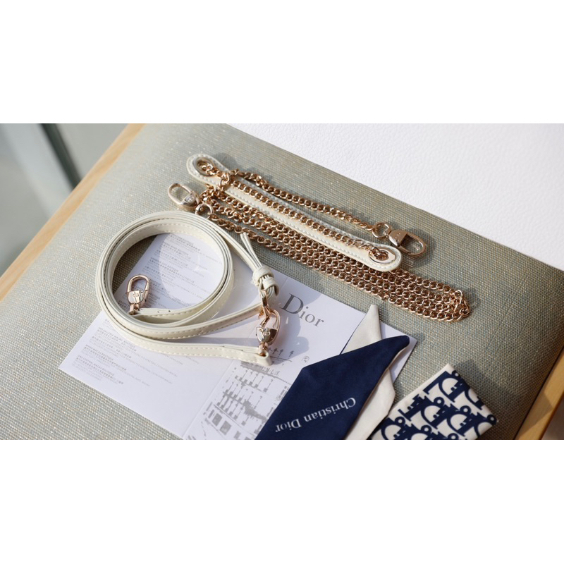 Túi xách Di.or lady bản super size 17cm chất da bóng tag vàng