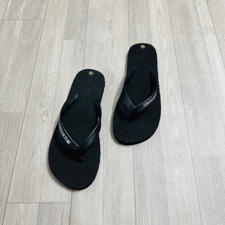 Xỏ Ngón Ver sace Đen