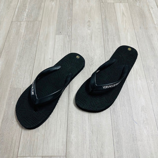 Xỏ Ngón Ver sace Đen