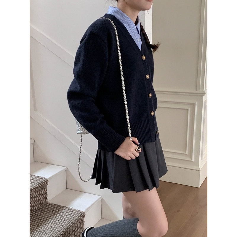 Áo cadigan thêu logo hack tuổi len dầy dặn màu siu xinh