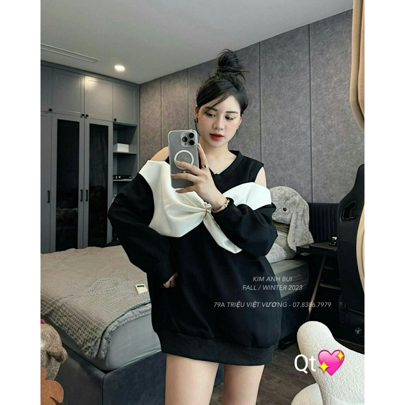 Áo Nỉ Nơ Ngực Khoét Vai Kim Anh Bùi