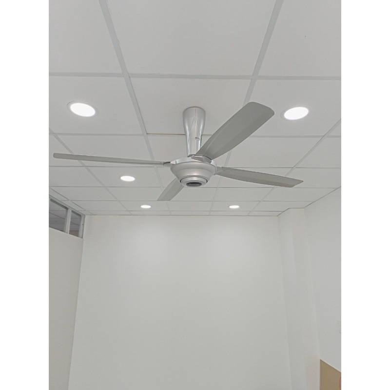 Quạt trần Panasonic 4 cánh