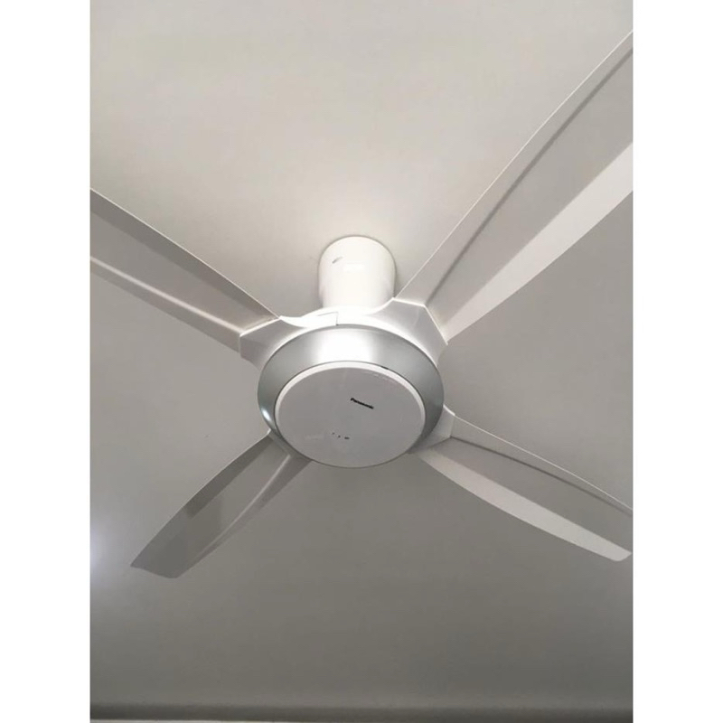 Quạt trần Panasonic 4 cánh