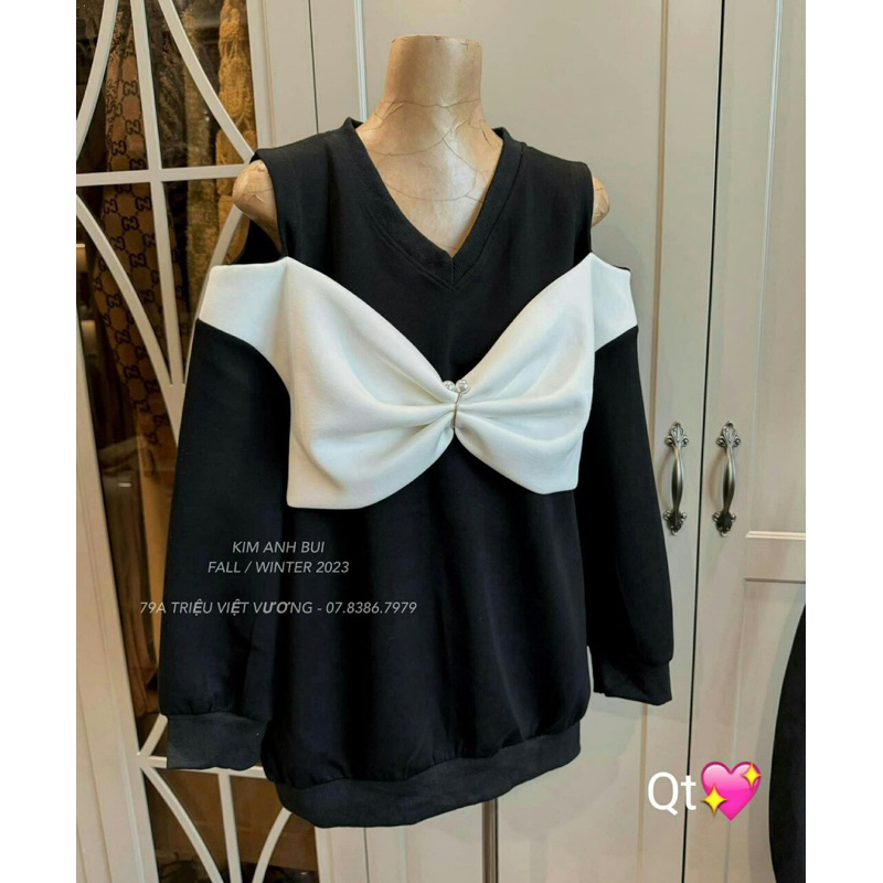 Áo Nỉ Nơ Ngực Khoét Vai Kim Anh Bùi