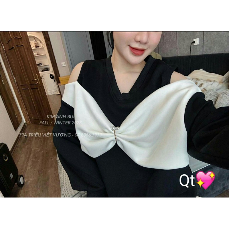 Áo Nỉ Nơ Ngực Khoét Vai Kim Anh Bùi