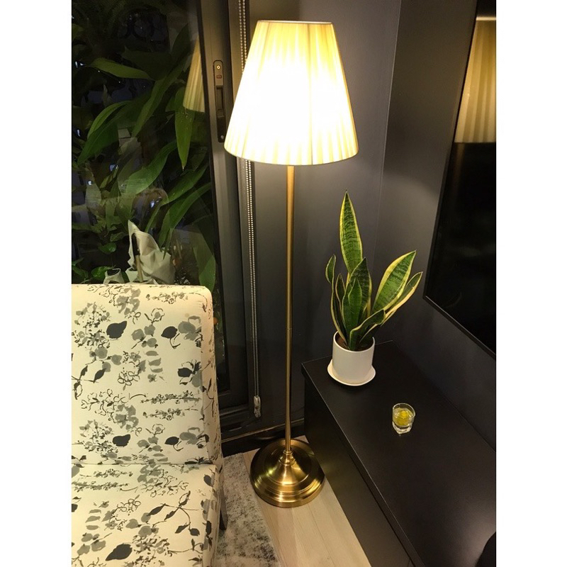 Đèn cây cho phòng khách phòng ngủ thân mạ vàng cao cấp ĐÔ THÀNH LIGHT