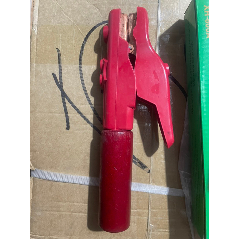 Kìm hàn cán gỗ 600A