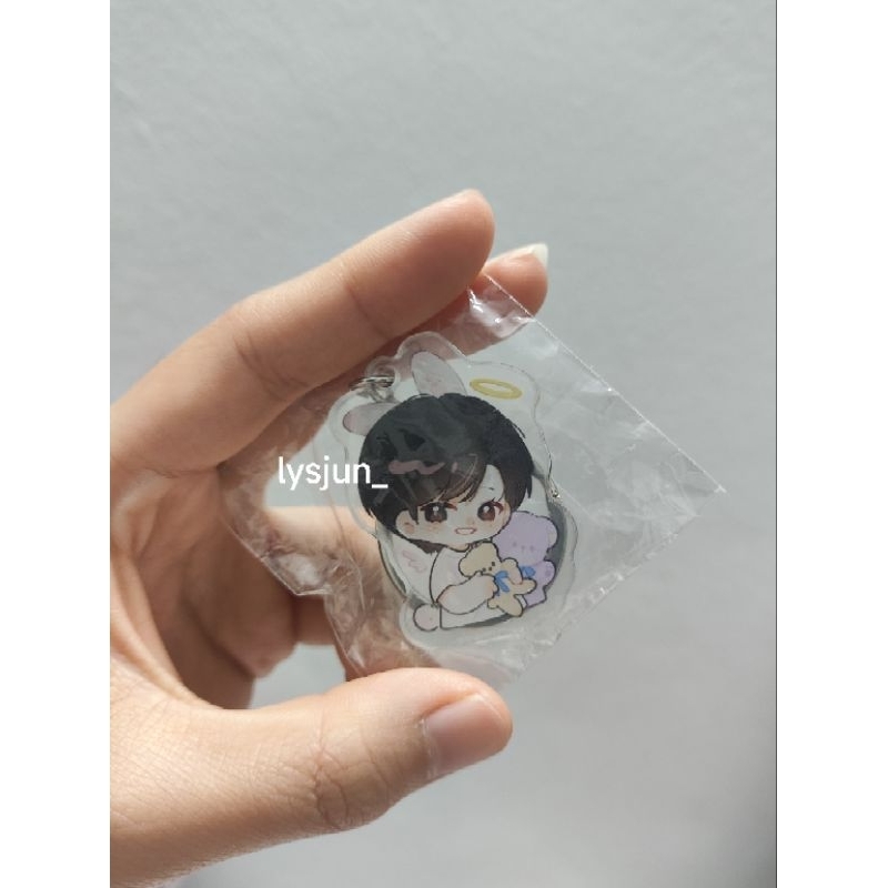 STANDEE HOLDER ĐỰNG CARD & KEYRING MÓC KHOÁ TREO