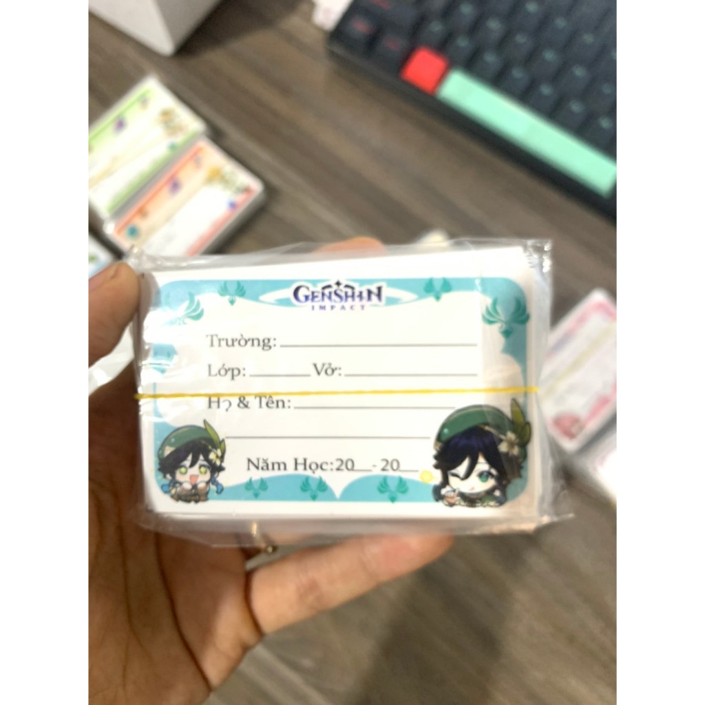 Nhãn vở cắt sẵn có keo dính