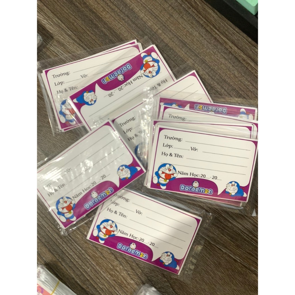 Nhãn vở cắt sẵn có keo dính