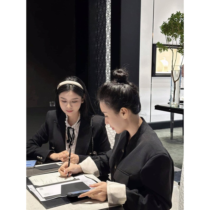 Áo blazer đen xuất