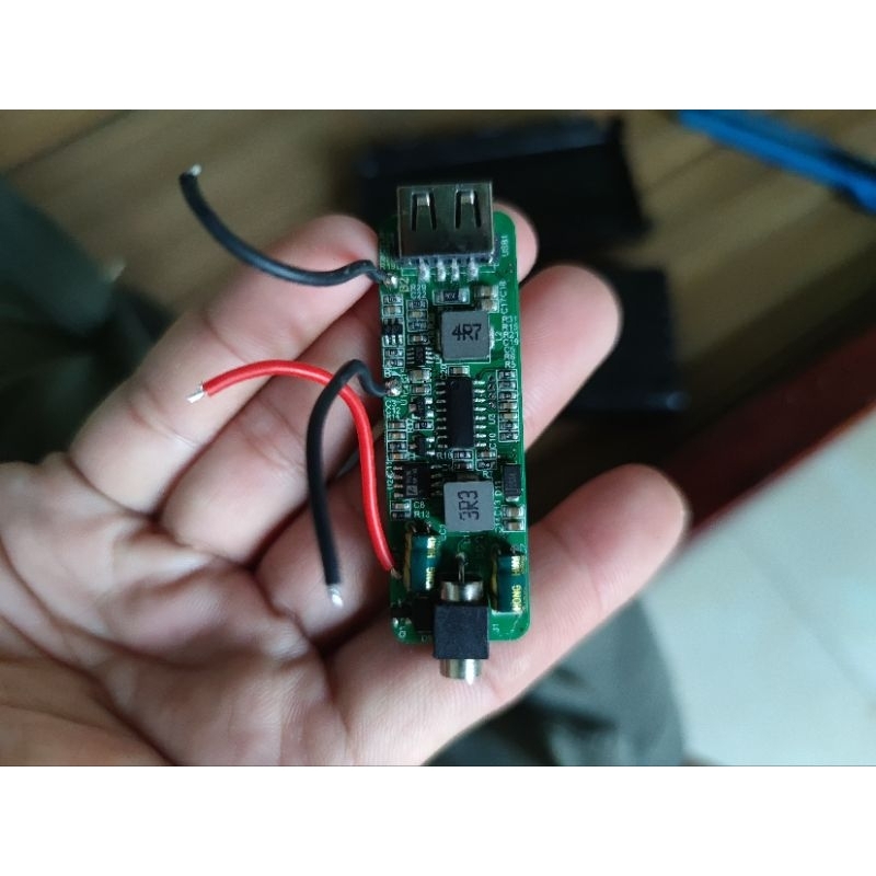 Bộ vỏ và mạch áo điều hòa 8.4v zin cũ còn hoạt động bình thường