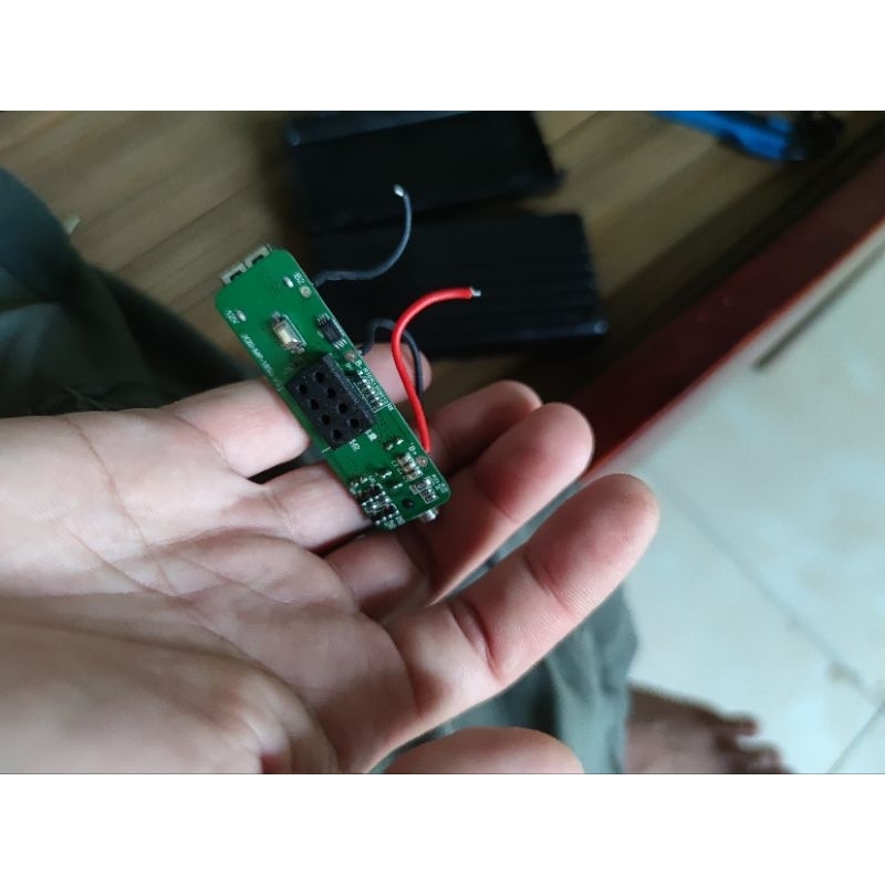 Bộ vỏ và mạch áo điều hòa 8.4v zin cũ còn hoạt động bình thường