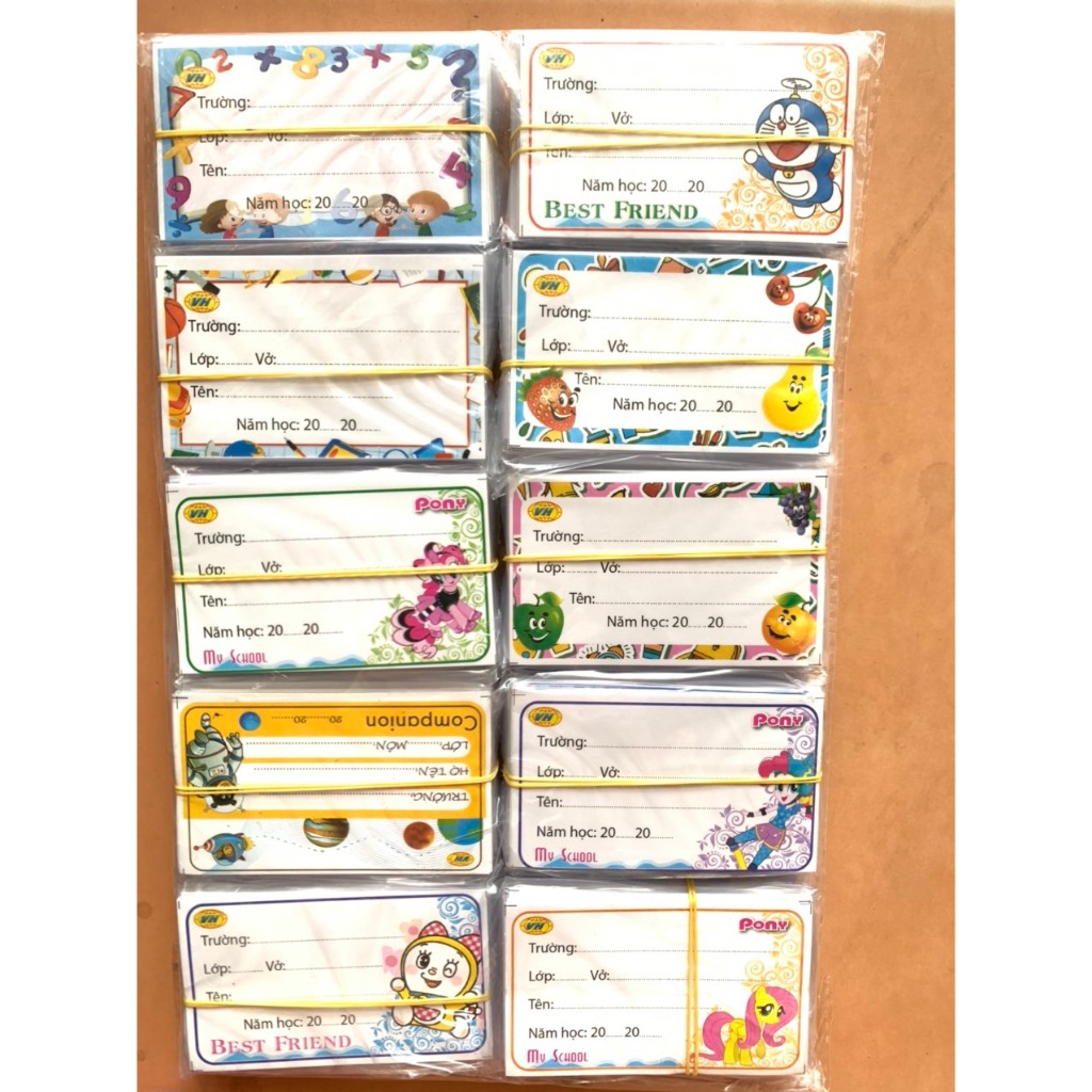 Nhãn vở cắt sẵn có keo dính