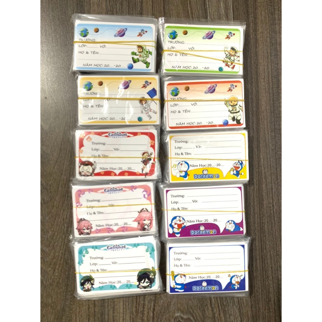 Nhãn vở cắt sẵn có keo dính