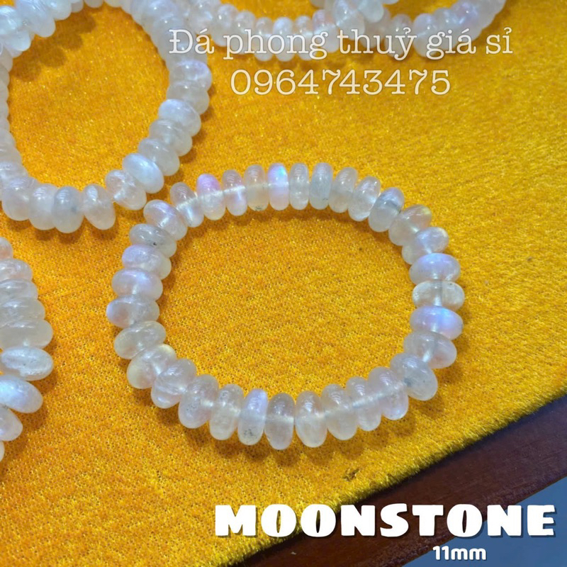 Vòng tay đá moonstone mặt trăng dạng bánh xe size 11mm hàng kiểm định kèm hộp