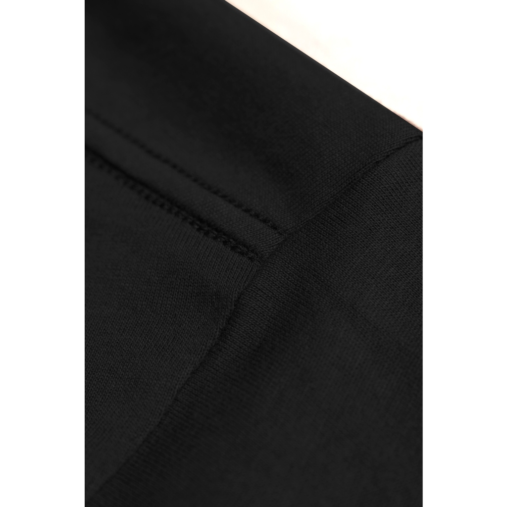 Áo Phông Cộc Tay Áo Thun Đen Unisex Halfbear The Sommet - T19