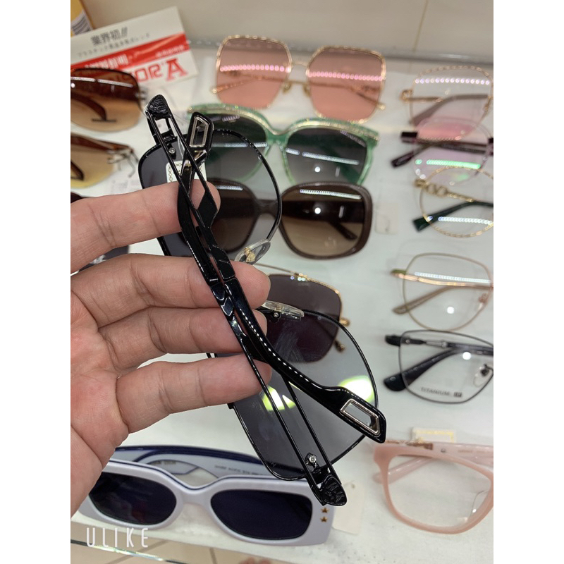 Kính mát si siêu phẩm