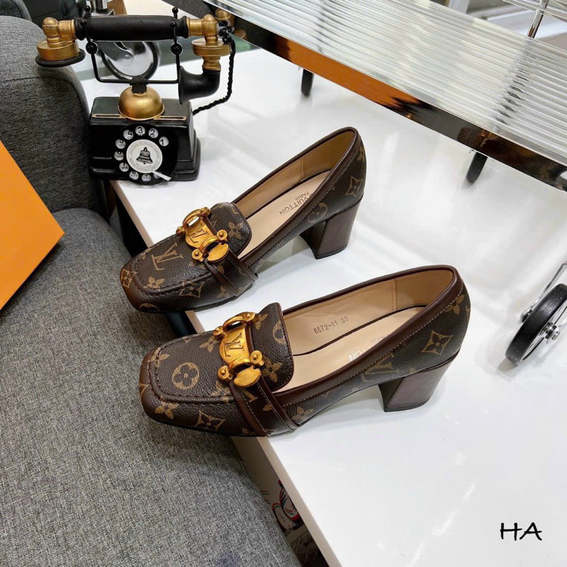 Giày cao gót nữ đế vuông 6cm_Giày hoạ tiết lv nâu sang trọng _Dáng búp bê   hàng cao cấp fullbox túi giấy xách