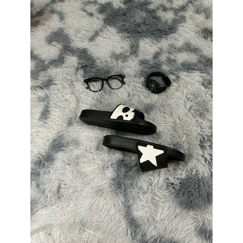 Dép Quai Ngang HYDROGEN Họa Tiết Đầu Lâu Ngôi sao Cực Ngầu - Dép Lê HYDROGEN Dành Cho Nam