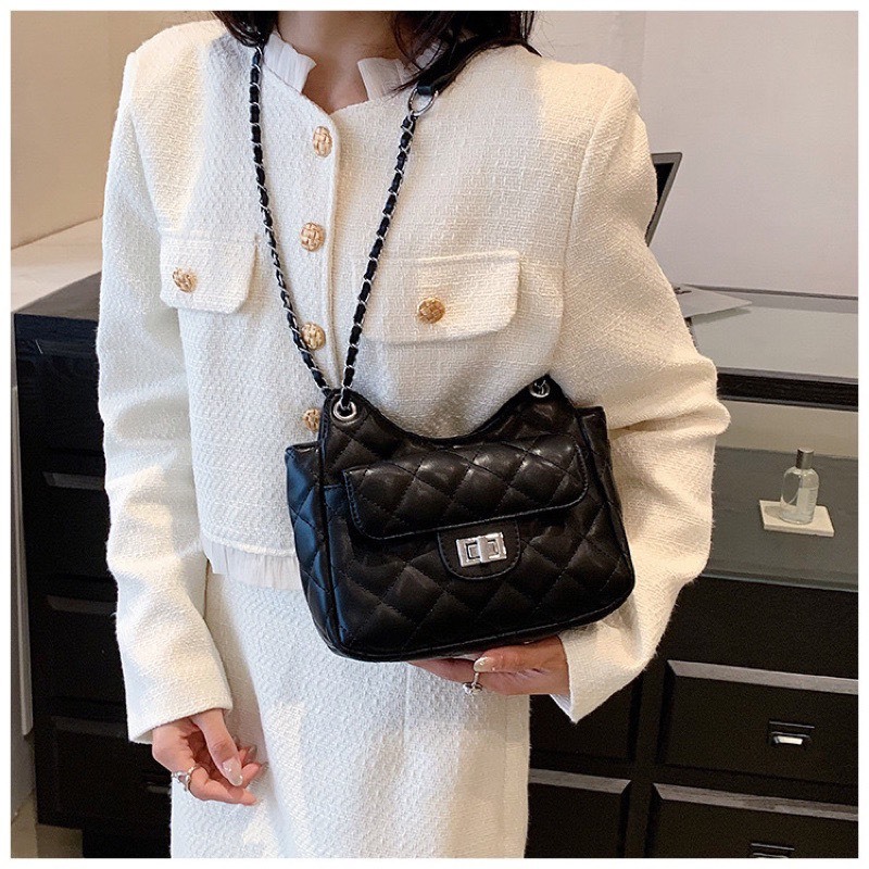 Túi xách nữ túi đeo chéo túi đeo vai trần trám khóa xoay có túi nhỏ