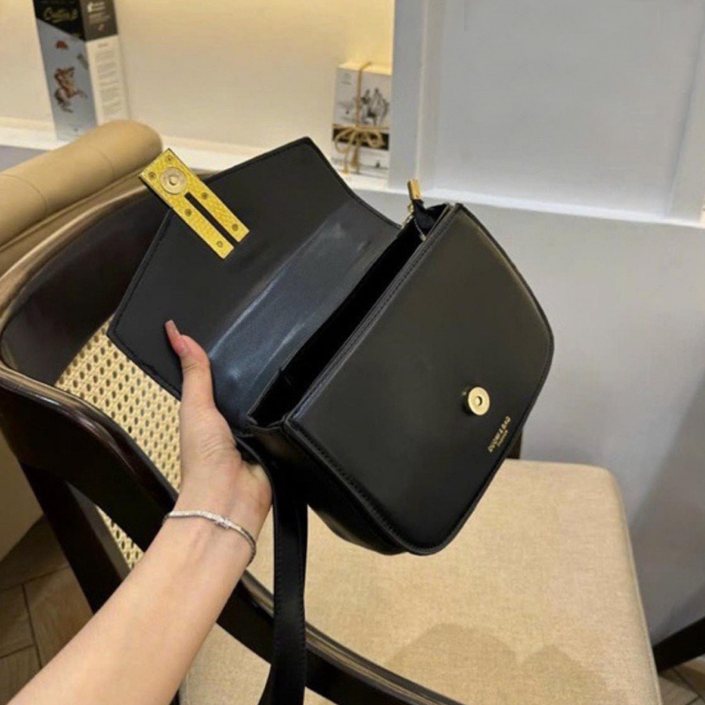 Túi Đeo Chéo Nữ Khóa Đồng Hình Tai Thỏ Trẻ Trung, Sành Điệu