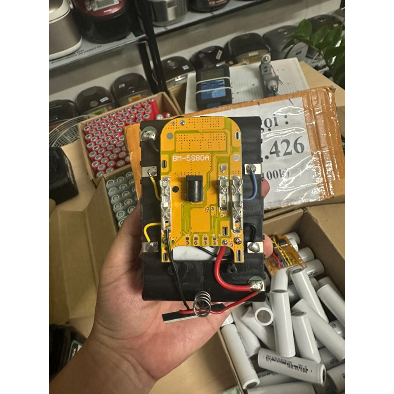 Pin makita chân phổ thông cell 21700 xả 80a