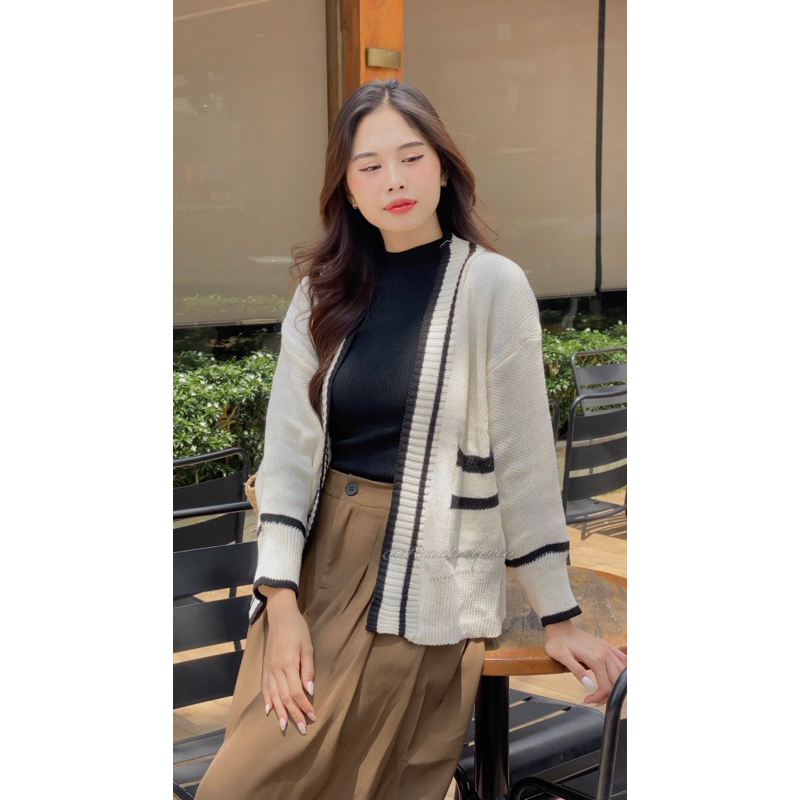 Áo Cardigan - 855 - 2 Túi - Không Nút - Viền