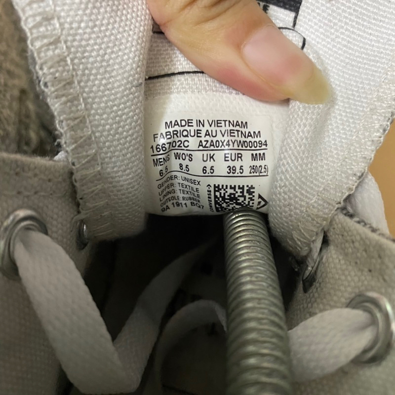 Giày chính hãng đã qua sử dụng