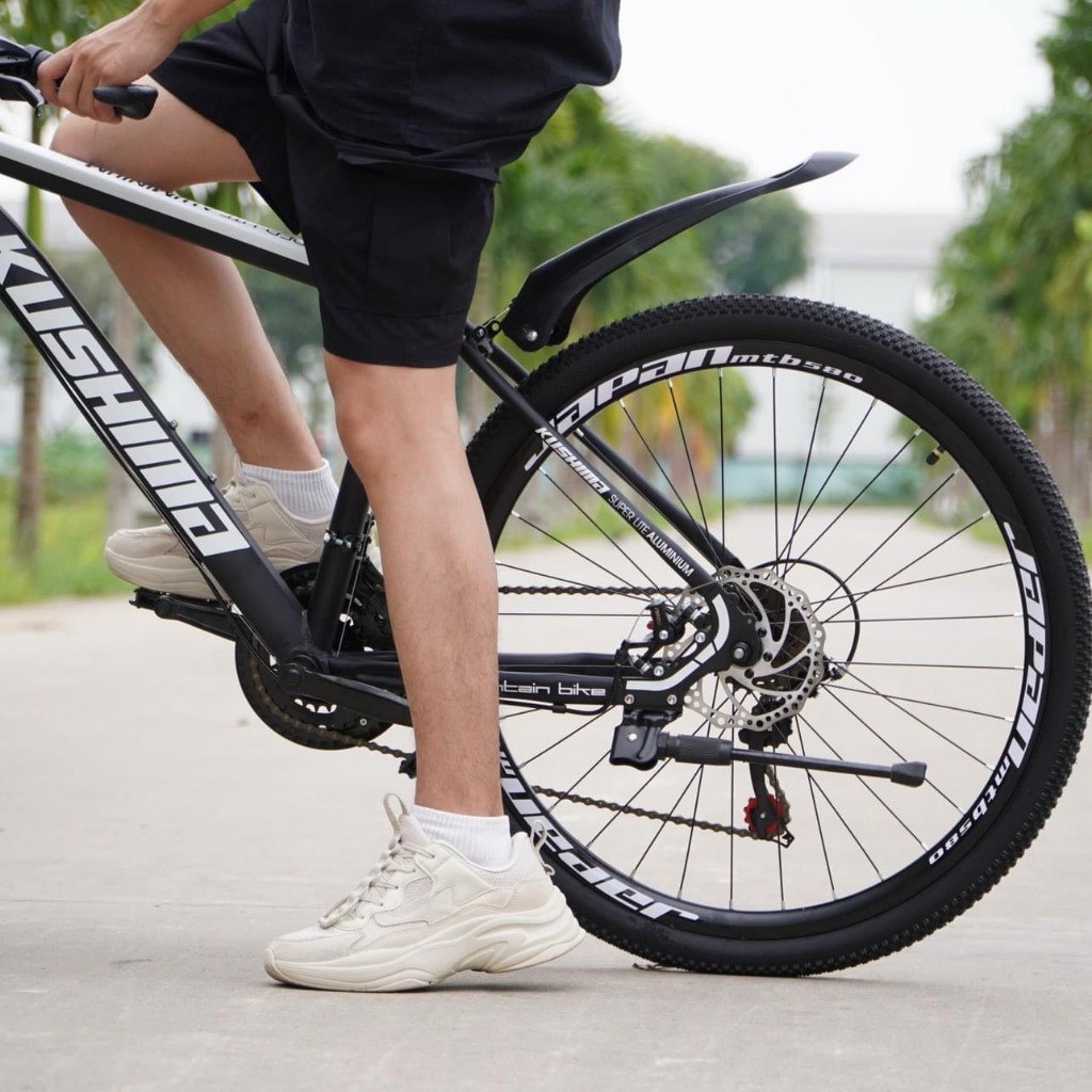 Xe đạp thể thao KUSHIMA 26 inch vành nan tặng kèm bộ quà tặng phụ kiện đầy đủ theo xe bảo hành 5 năm