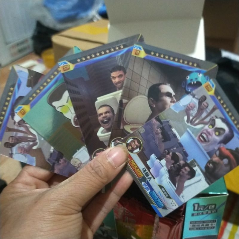 Thẻ Skibidi Toilet có hàng mới  36 túi mỗi túi 8 thẻ