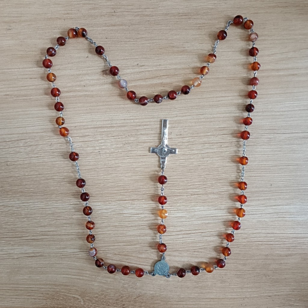 Chuỗi tràng hạt mân côi mã não màu xanh, màu nâu 55 hạt 6li, thánh giá Chúa Benedicto kim loại quà tặng công giáo