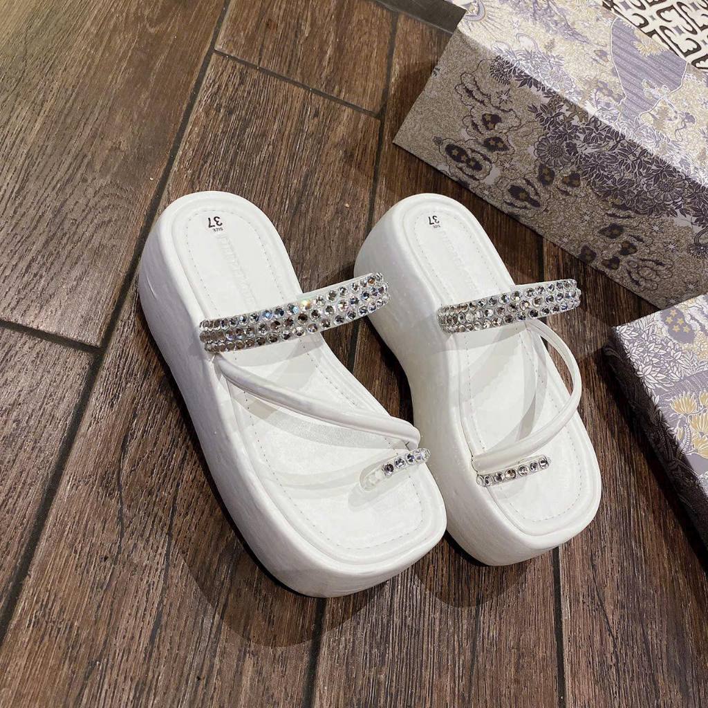 Dép xuồng xỏ ngón xoàn siêu đẹp siêu xinh siêu xịn