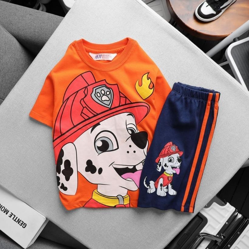 Bộ bé trai nhí TOMSHOP, hoạ tiết người nhện - Bo cổ chắc chắn, form dáng gọn gàng