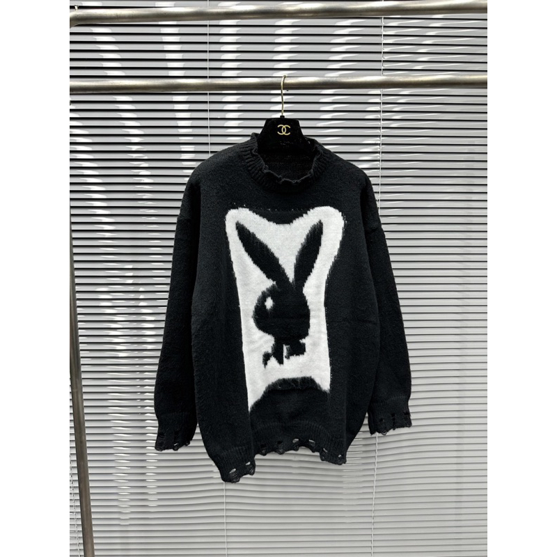 Áo len hoạ tiết thỏ play đơn giản,áo len nam nữ basic thỏ play đen